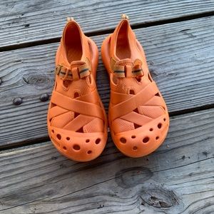 Air walk shoes men’s 8/women’s 10